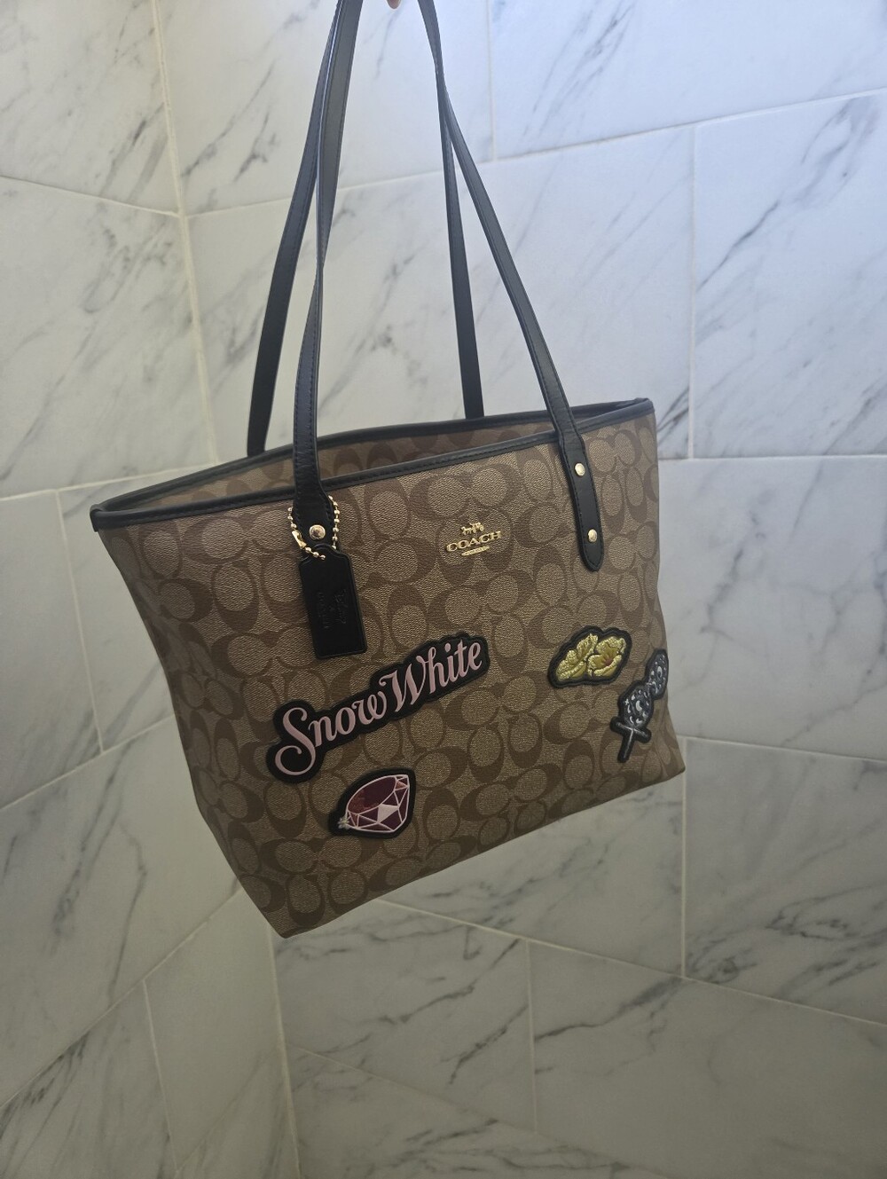 Coach X DISNEY Collab Limited Edition Snow White City Zip Tote Signature Canvas - Picture 8 of 16